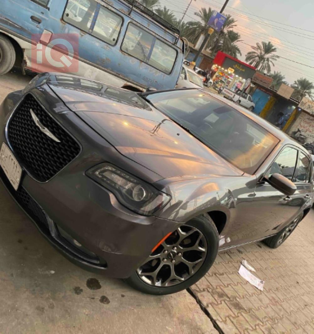 كرايسلر 300